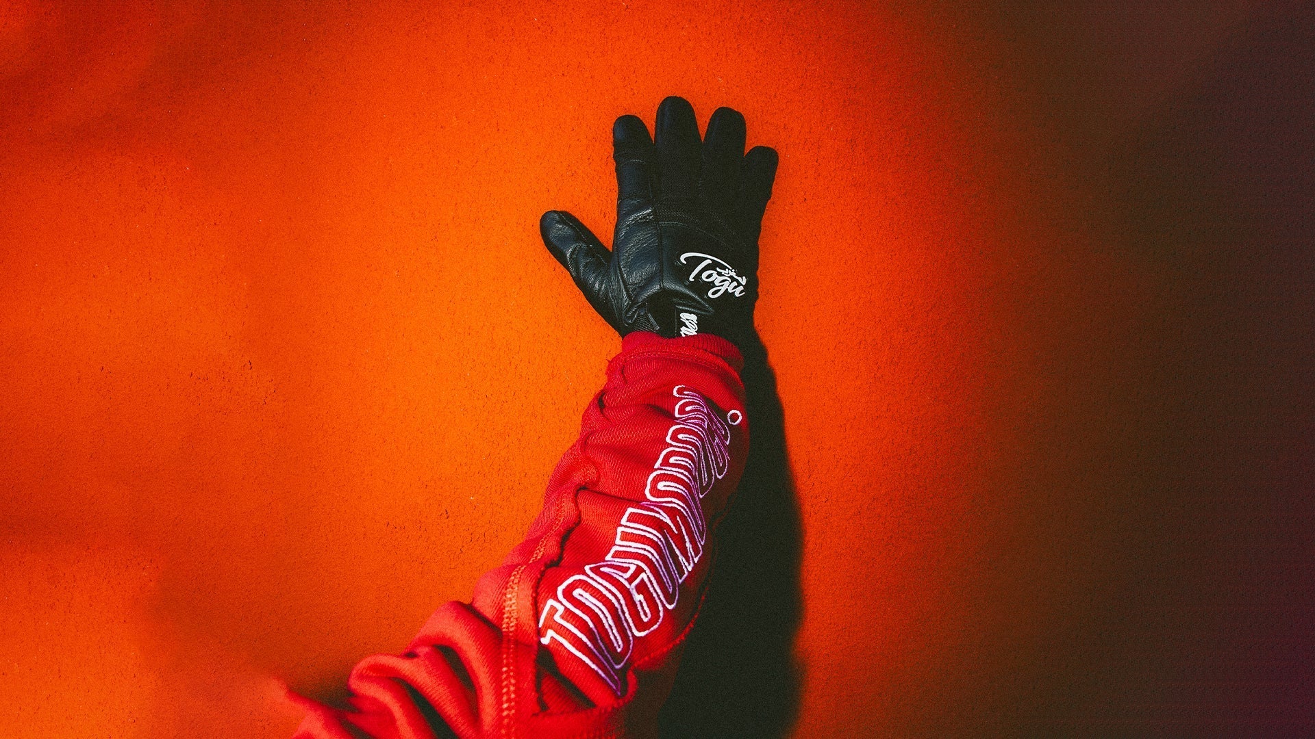TOGU MOROCCO presenta HUSTLE GLOVES: cuando el streetwear apuesta por lo diferente